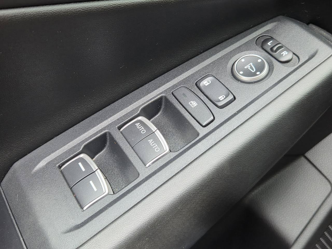 Used 2024 Honda Accord EX-L image 28