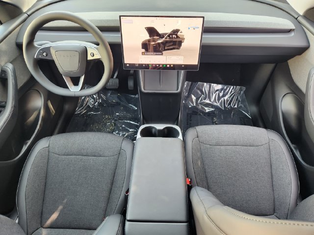 Used 2026 Tesla Model Y AWD image 31