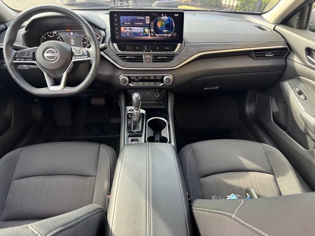 Used 2024 Nissan Altima 2.5 SV w/ SV Premium Package FWD image 15
