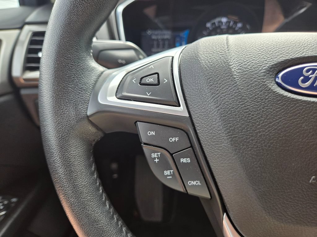Used 2017 Ford Fusion Energi SE FWD image 33