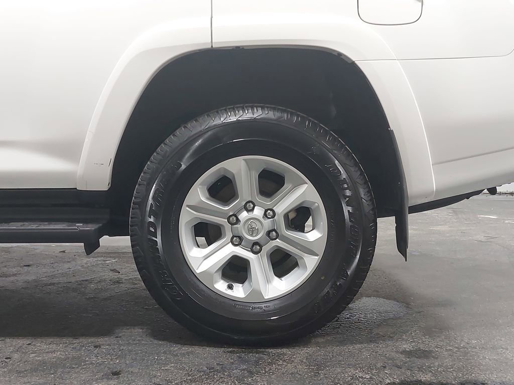Used 2024 Toyota 4Runner SR5 image 32