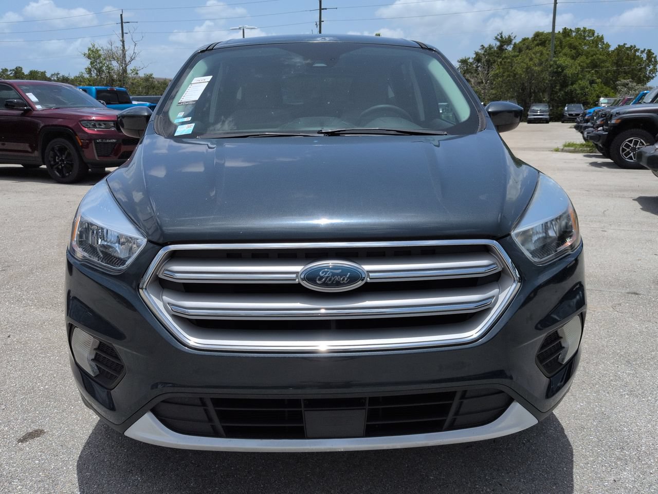 Used 2019 Ford Escape SE FWD image 3
