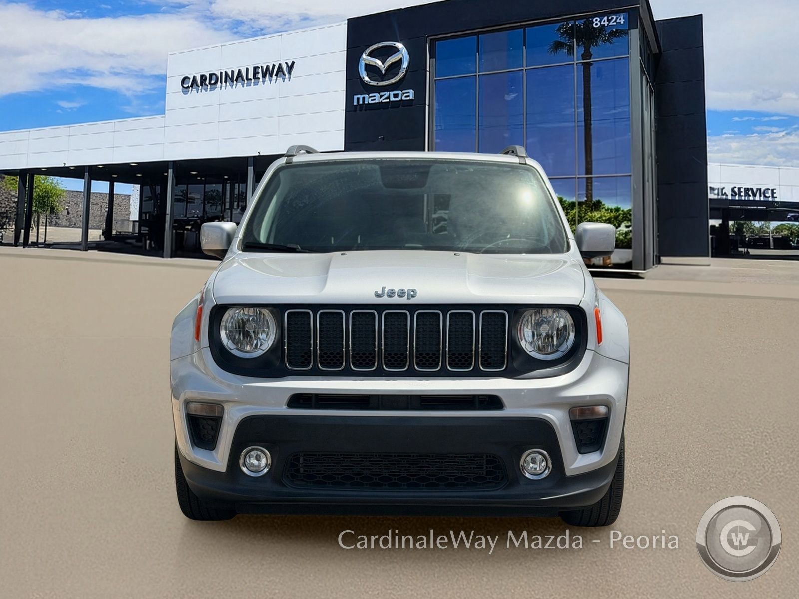 Used 2019 Jeep Renegade Latitude w/ Popular Equipment Group FWD image 4