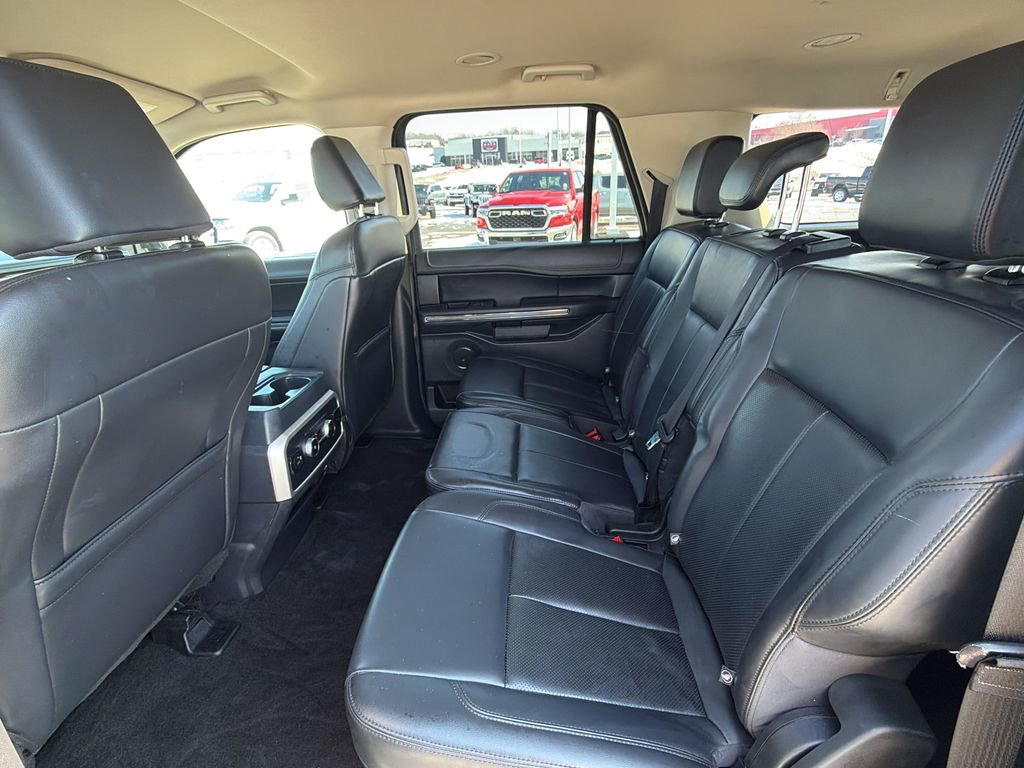 Used 2023 Ford Expedition Max XLT image 16