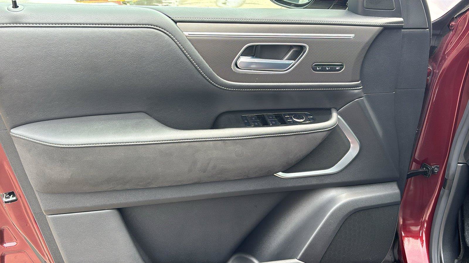 Used 2025 INFINITI QX80 Luxe RWD image 16