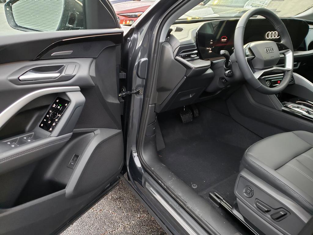 New 2025 Audi Q5 Premium Plus AWD/4WD image 6