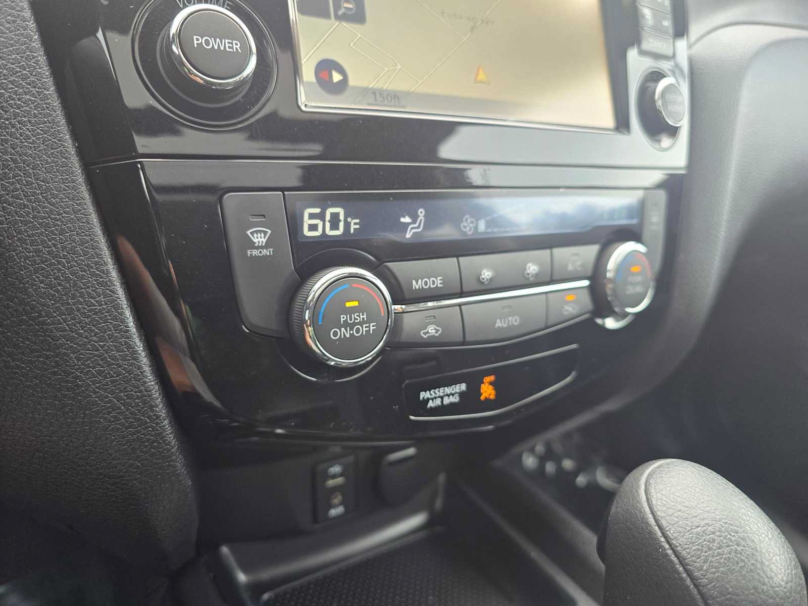 Used 2015 Nissan Rogue SV w/ SV Premium Package AWD/4WD image 32