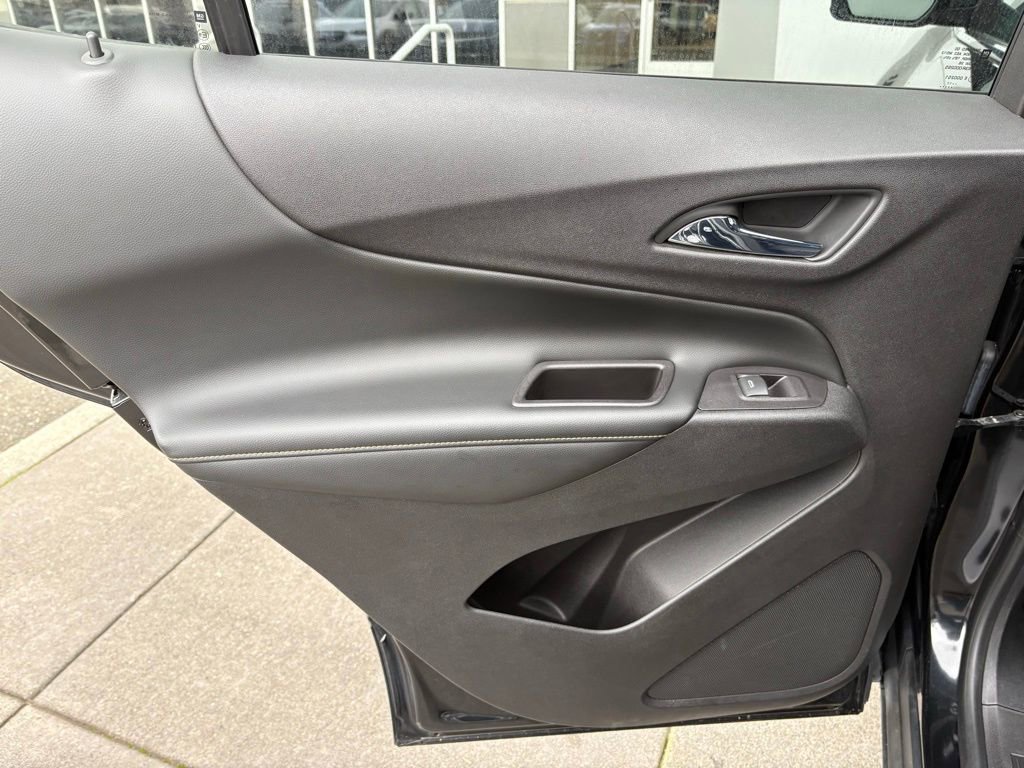 Used 2018 Chevrolet Equinox Premier image 13