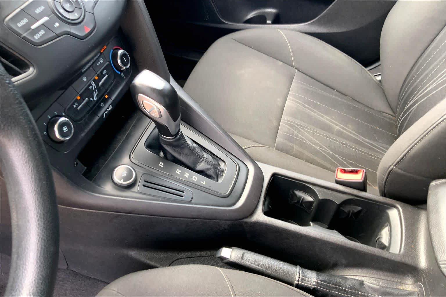 Used 2015 Ford Focus SE FWD image 17
