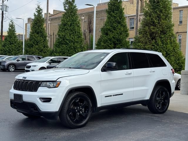 Used 2018 Jeep Grand Cherokee Laredo AWD/4WD image 7