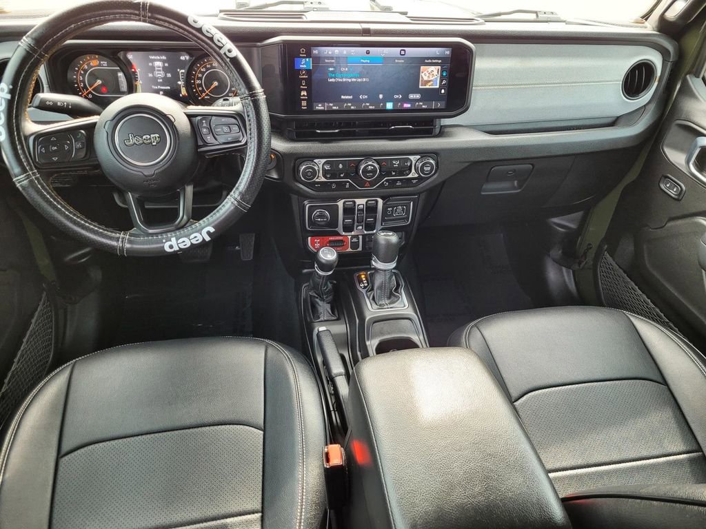 Used 2024 Jeep Wrangler Willys image 18