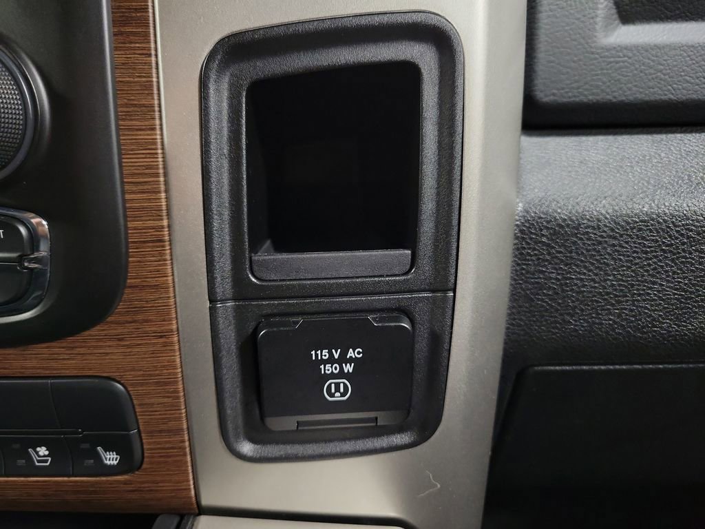 Used 2015 RAM 1500 Laramie w/ Convenience Group image 17