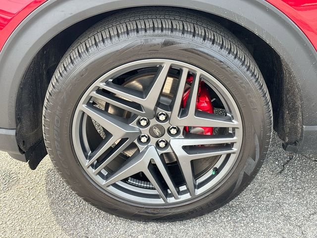 Certified 2025 Ford Explorer ST image 13