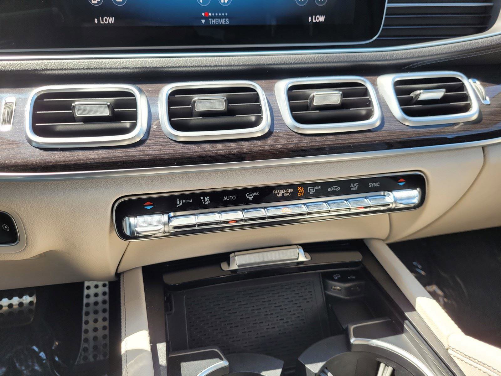 Used 2023 Mercedes-Benz GLS 450 4MATIC image 29