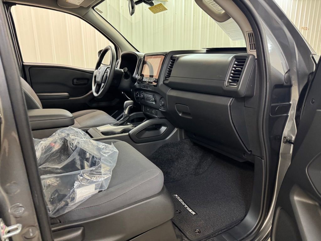 Used 2024 Nissan Frontier S w/ Technology Package image 24