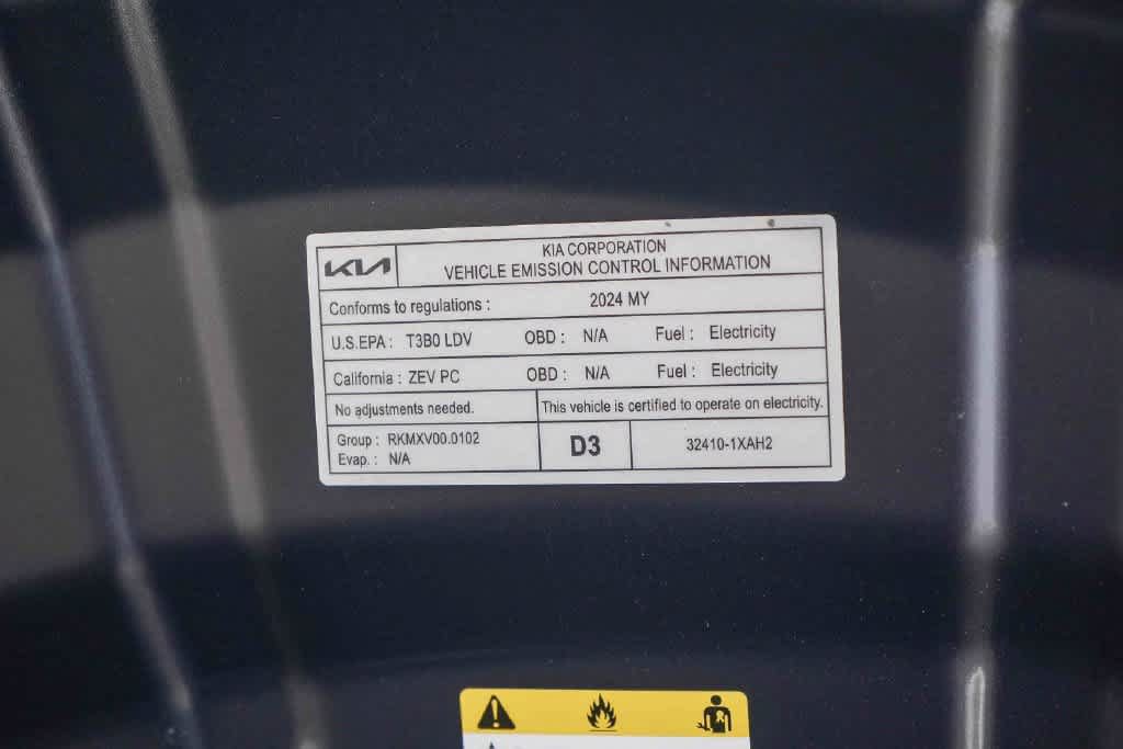 Certified 2024 Kia EV6 Wind RWD image 27