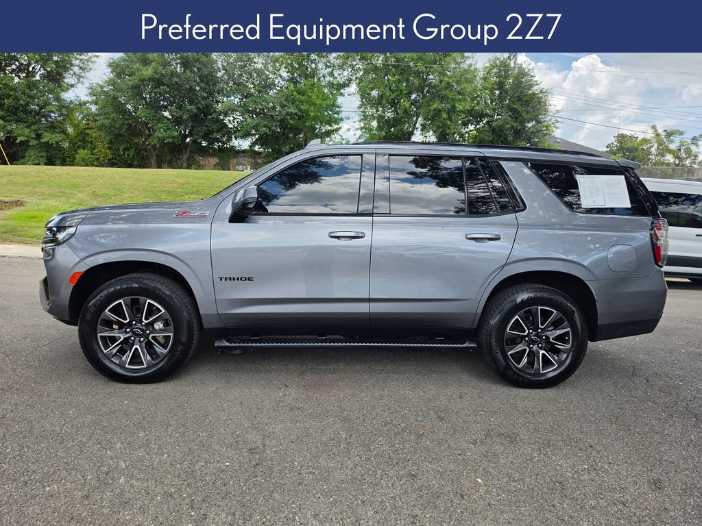 Used 2021 Chevrolet Tahoe Z71 w/ Luxury Package AWD/4WD image 2