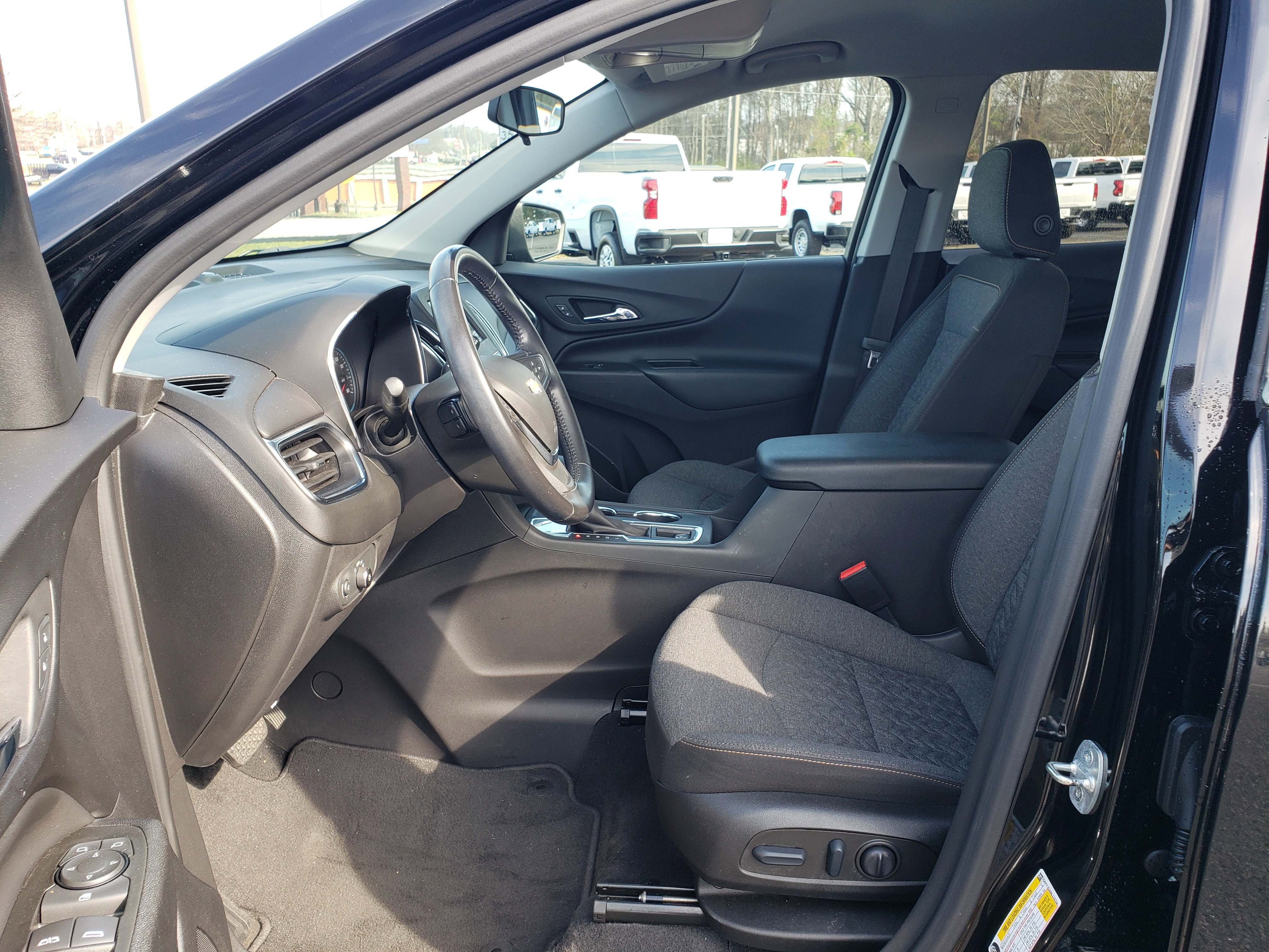 Used 2022 Chevrolet Equinox LT w/ Driver Convenience Package image 30