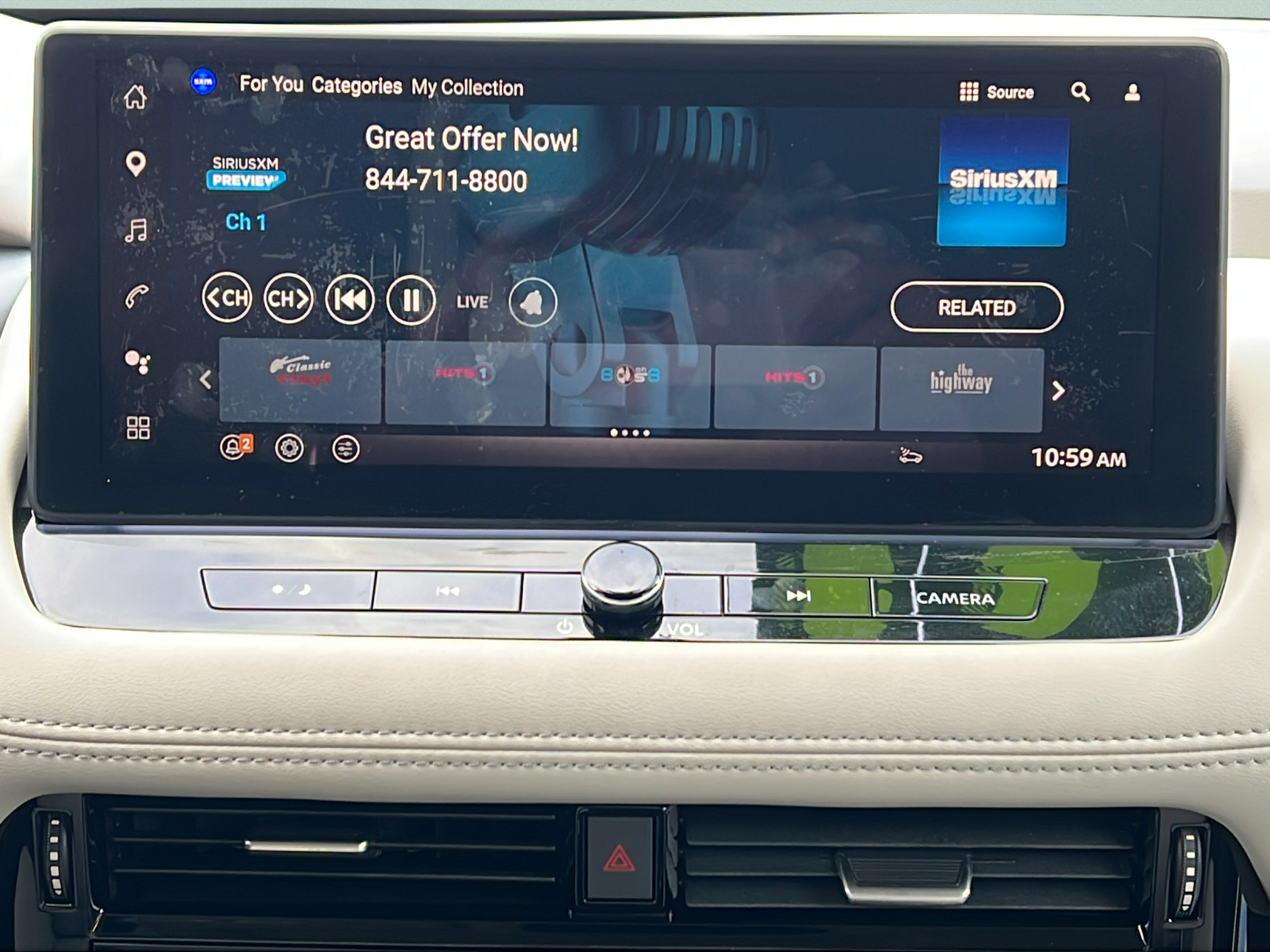 Used 2025 Nissan Rogue SL w/ SL Premium Package FWD image 16