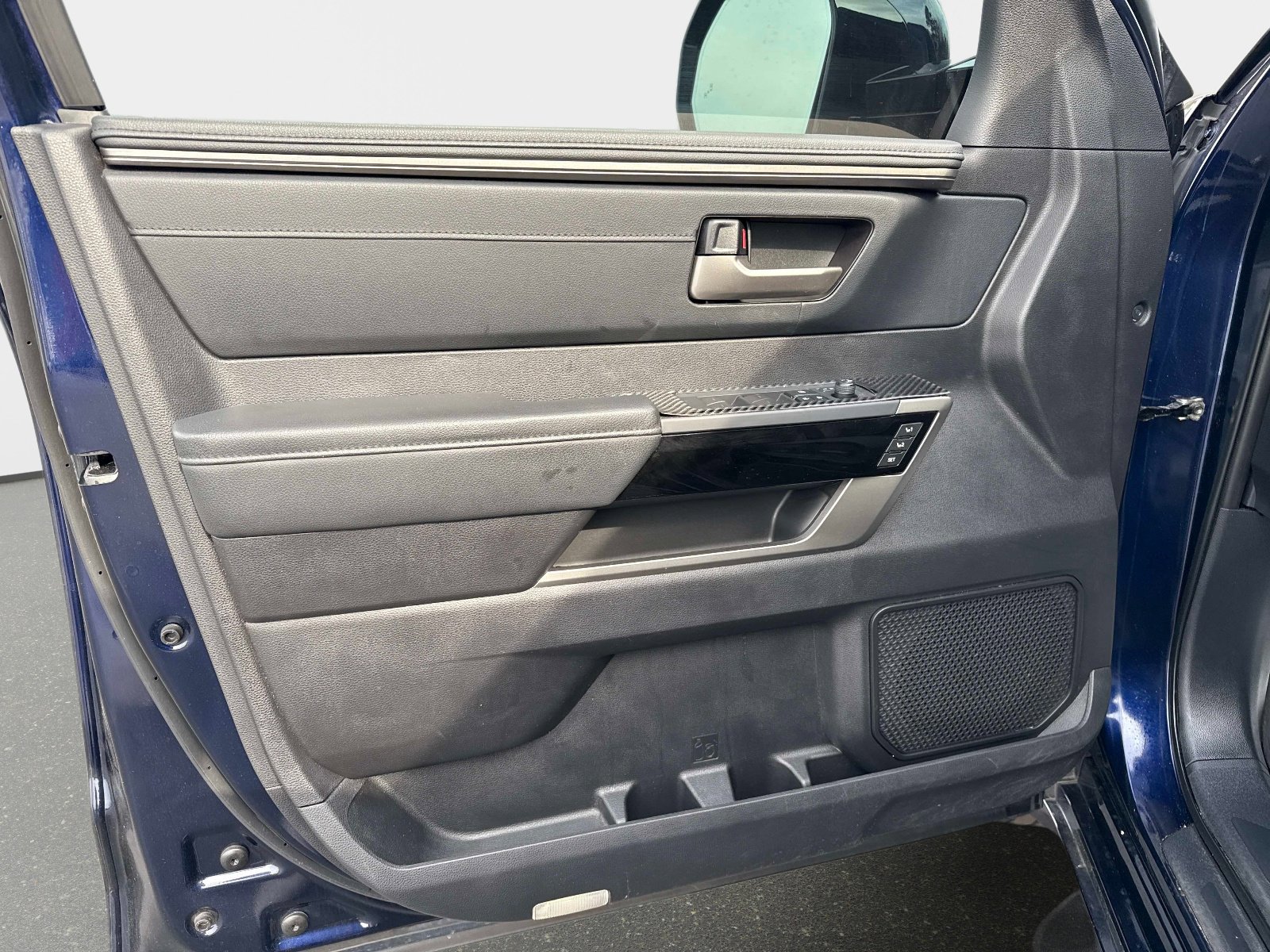 Used 2023 Toyota Tundra Limited image 18