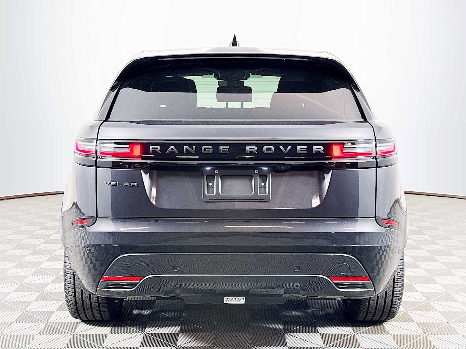 Used 2026 Land Rover Range Rover Velar Dynamic SE AWD/4WD image 6