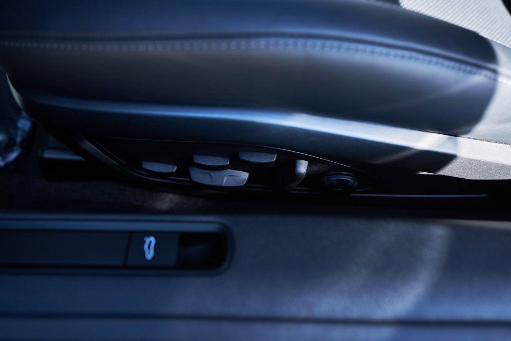 Used 2024 Porsche 911 Carrera 4S w/ Premium Package image 31