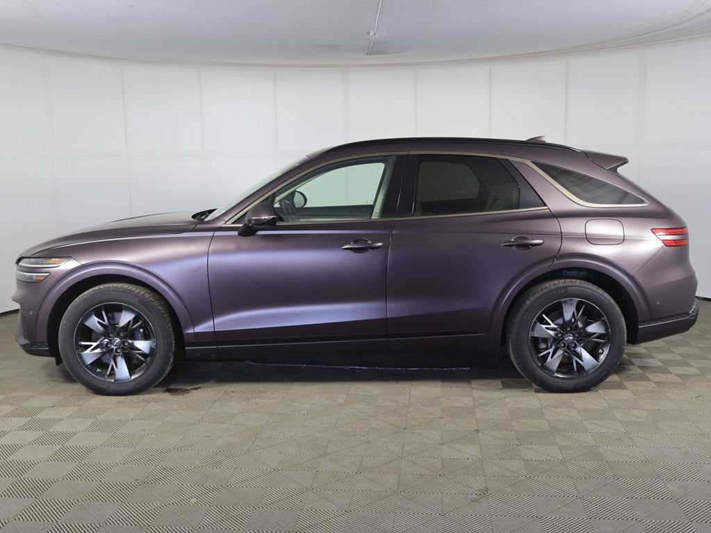 Used 2022 Genesis GV70 3.5T Sport w/ Sport Advanced Package AWD/4WD image 18