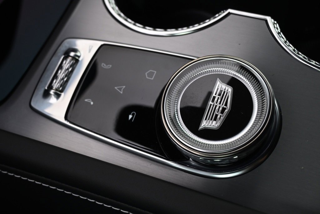 New 2026 Cadillac Vistiq Platinum image 33