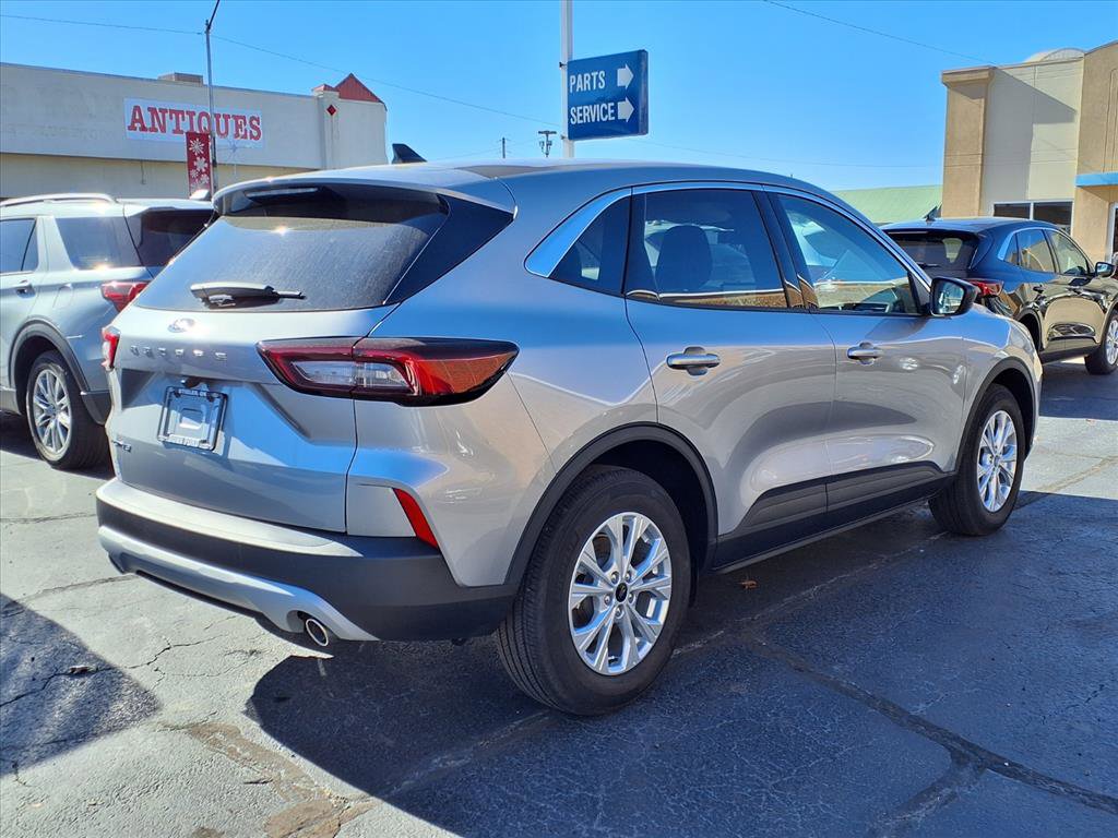 Used 2024 Ford Escape Active image 2