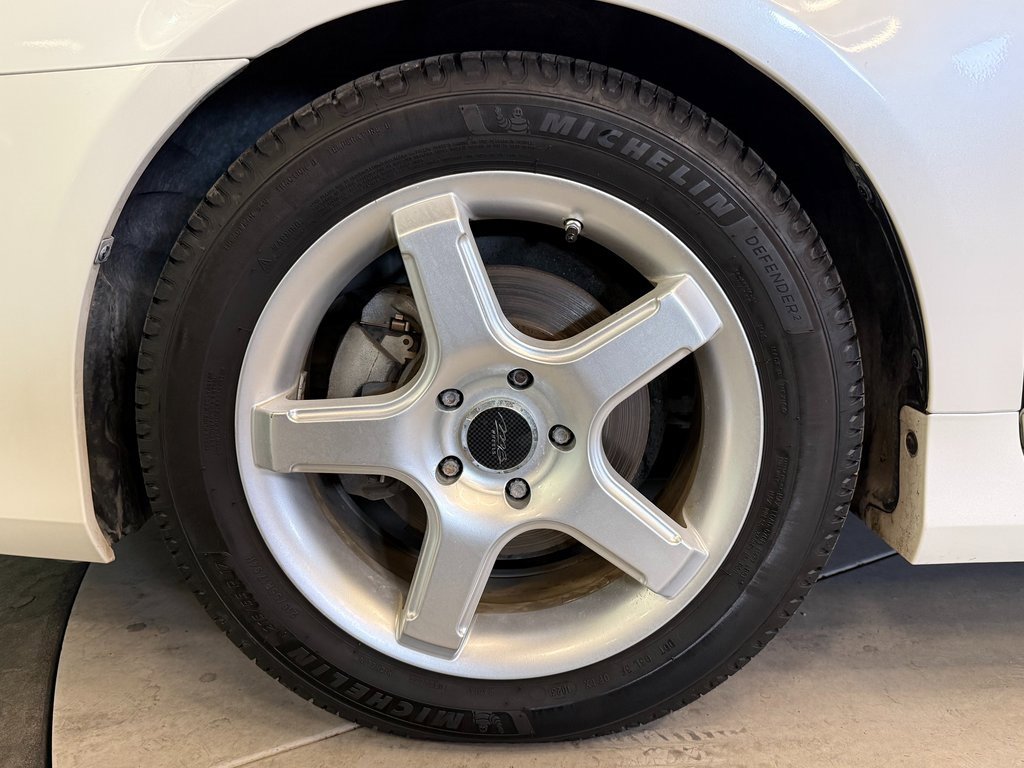 Used 2012 Toyota Avalon Limited image 24