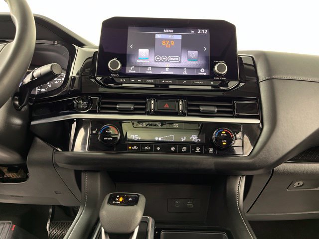 Used 2025 Nissan Pathfinder SV w/ SV Premium Package AWD/4WD image 26