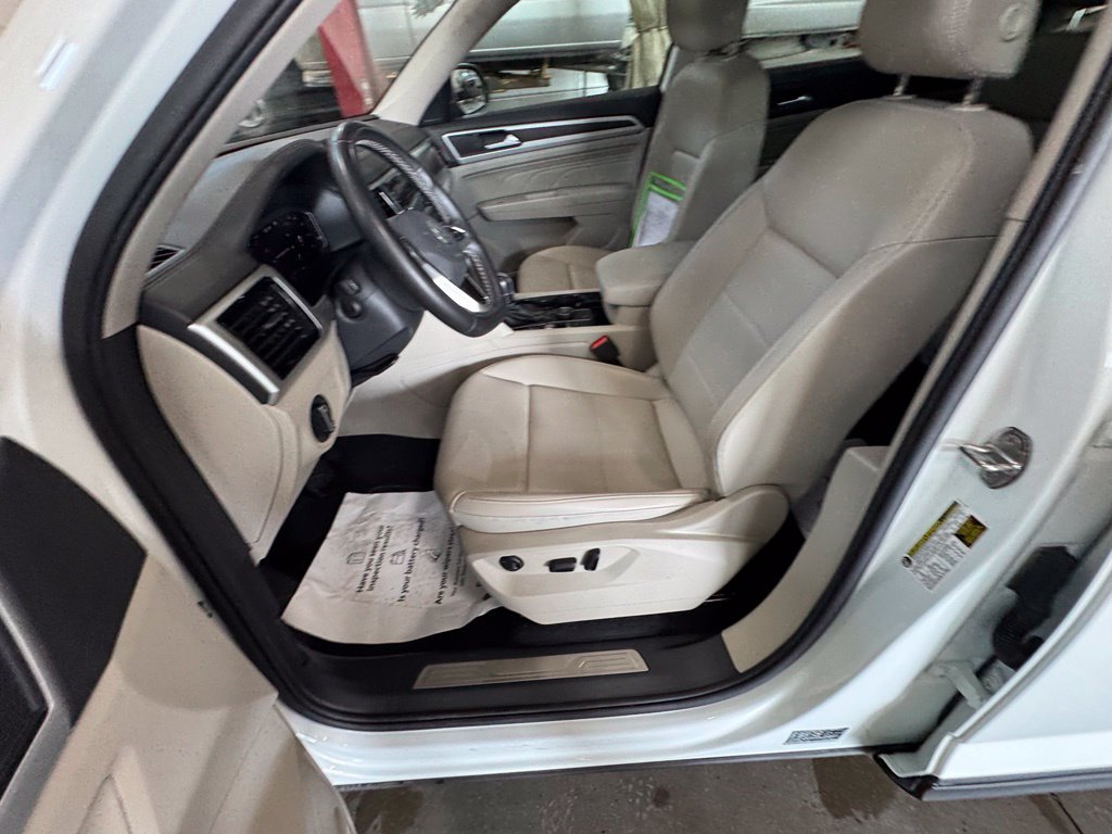Used 2023 Volkswagen Atlas SE AWD/4WD image 15