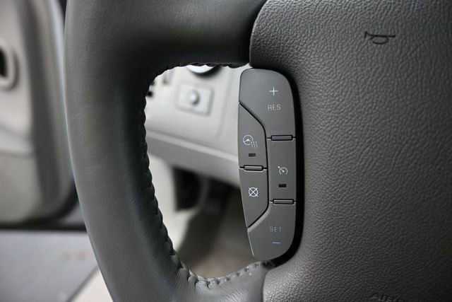 Used 2010 Cadillac DTS Luxury FWD image 25