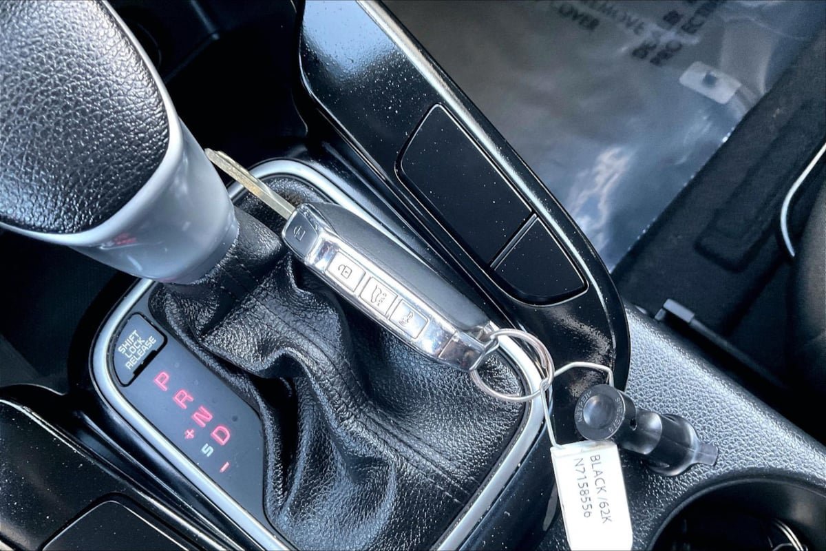 Used 2022 Kia Soul LX w/ Technology Package FWD image 9