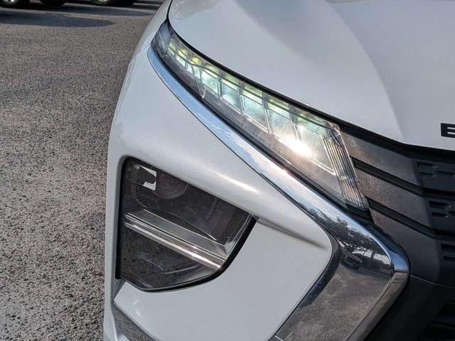 Used 2022 Mitsubishi Eclipse Cross LE FWD image 9