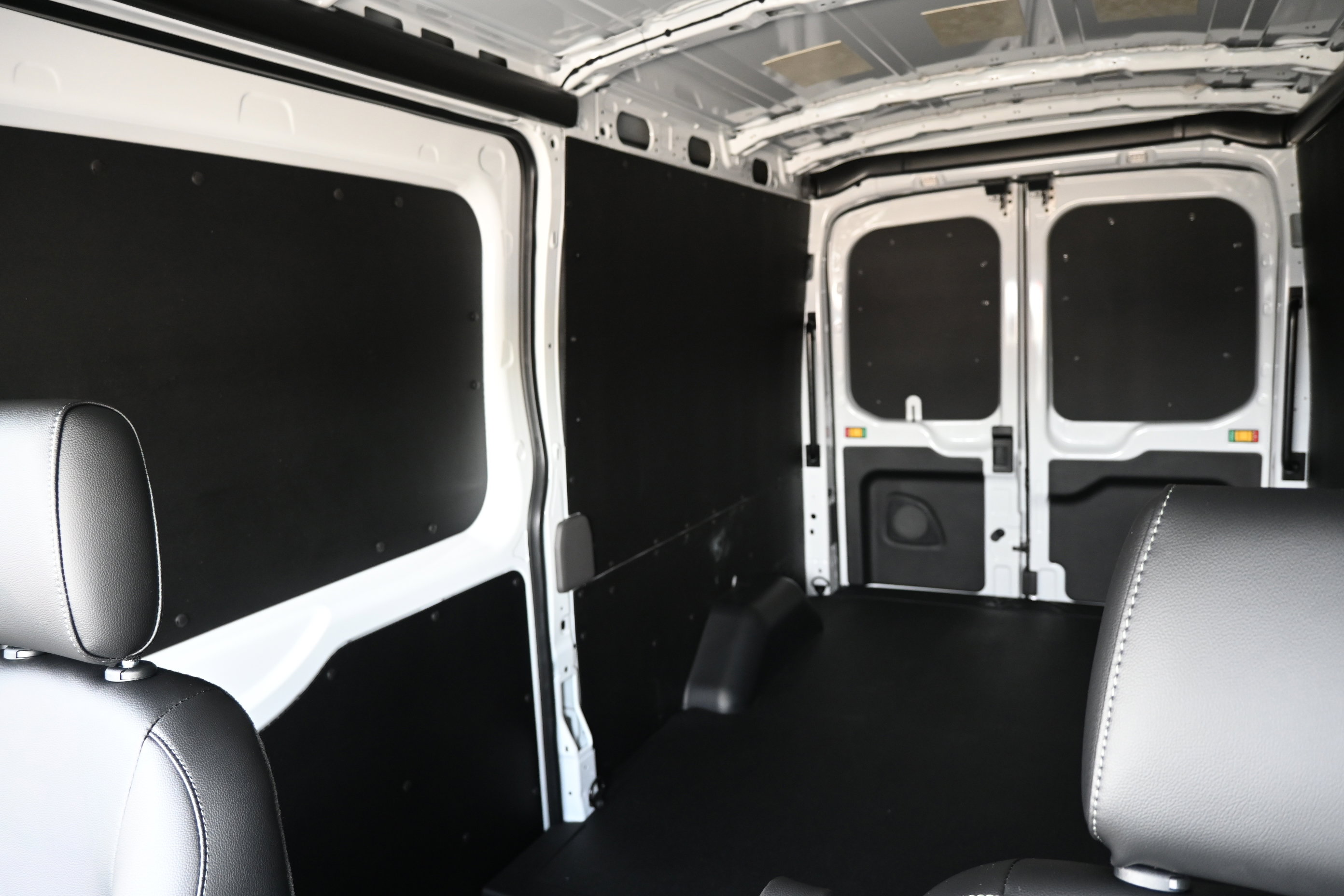 New 2026 Ford Transit 250 148 Medium Roof w/ Load Area Protection Package image 33