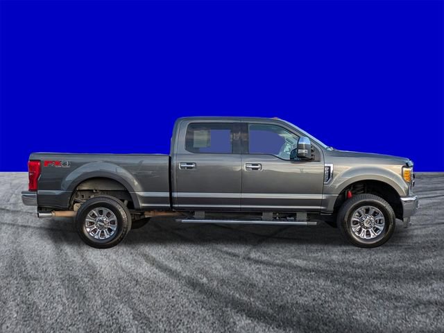 Used 2017 Ford F250 XLT w/ XLT Premium Package image 3