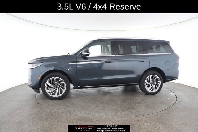 Used 2025 Lincoln Navigator Reserve image 5