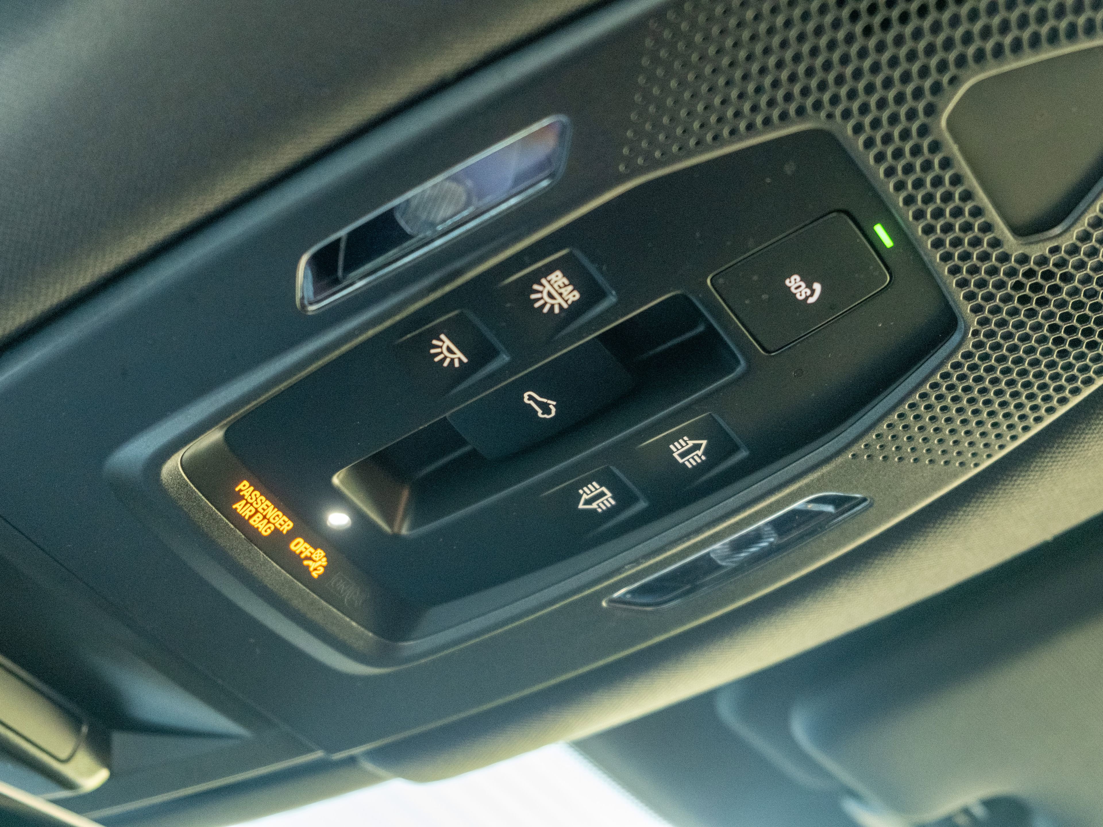 Certified 2024 Porsche Cayenne AWD/4WD image 33