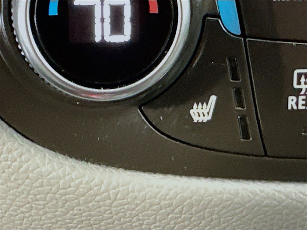 Used 2018 Chevrolet Equinox LT image 19