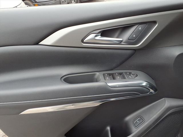 New 2026 Chevrolet Traverse LT w/ Midnight/Sport Edition image 16