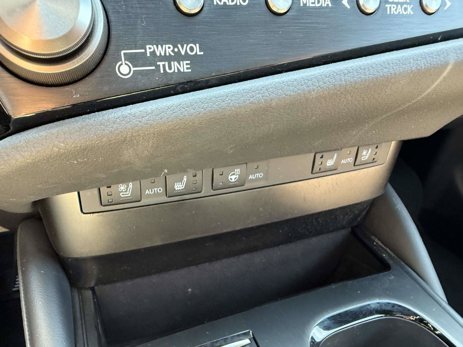 Used 2025 Lexus ES 350 w/ Premium Package FWD image 25