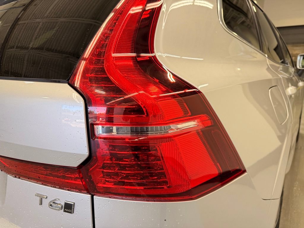 Used 2019 Volvo XC60 T6 Momentum AWD/4WD image 5