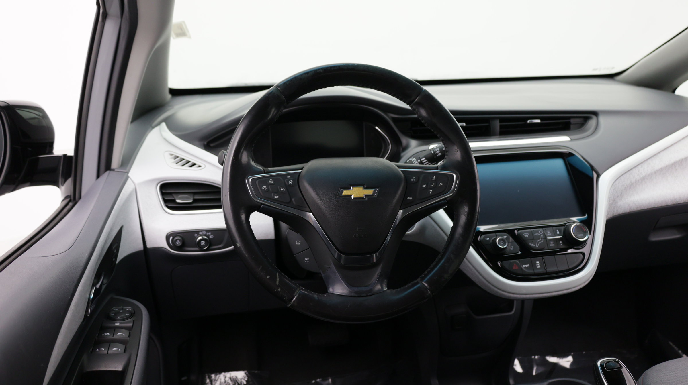 Used 2021 Chevrolet Bolt LT FWD image 32