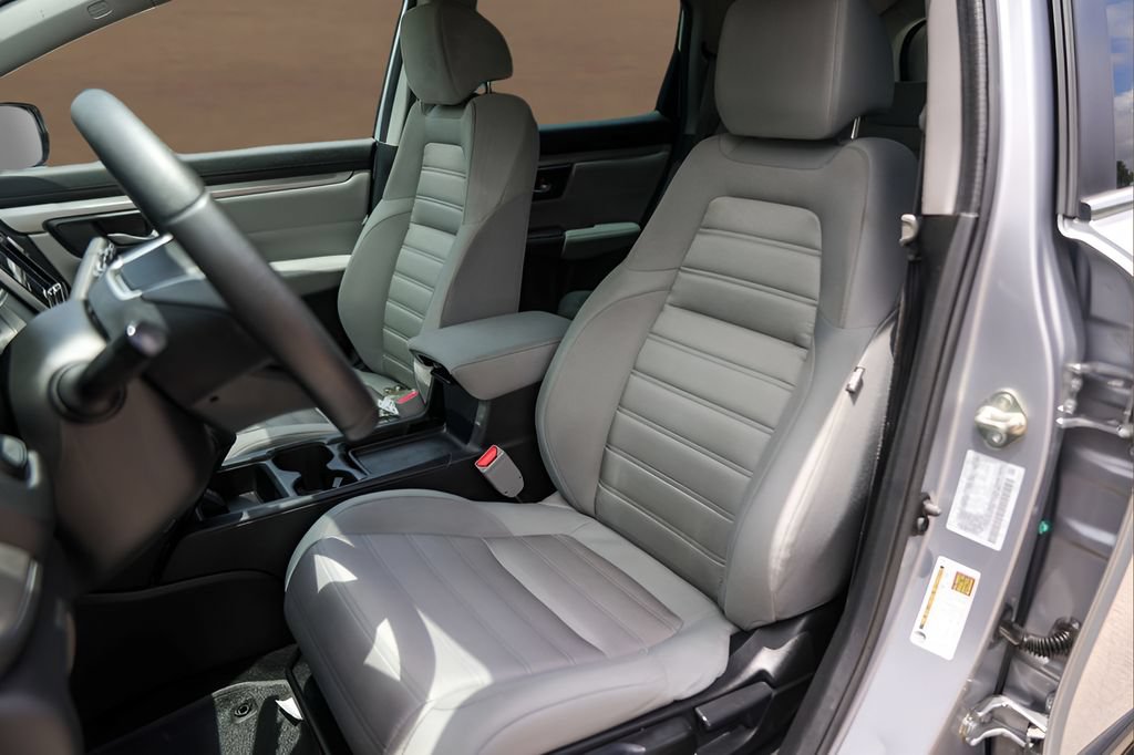 Used 2019 Honda CR-V LX image 7