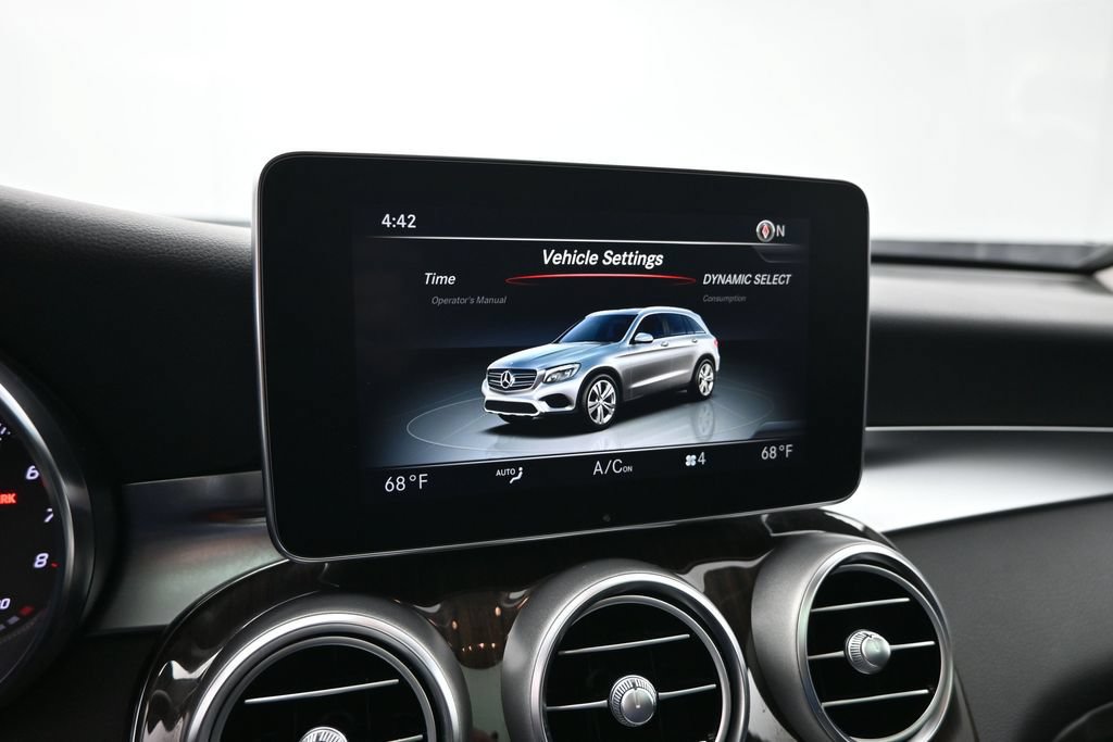 Used 2017 Mercedes-Benz GLC 300 4MATIC image 11