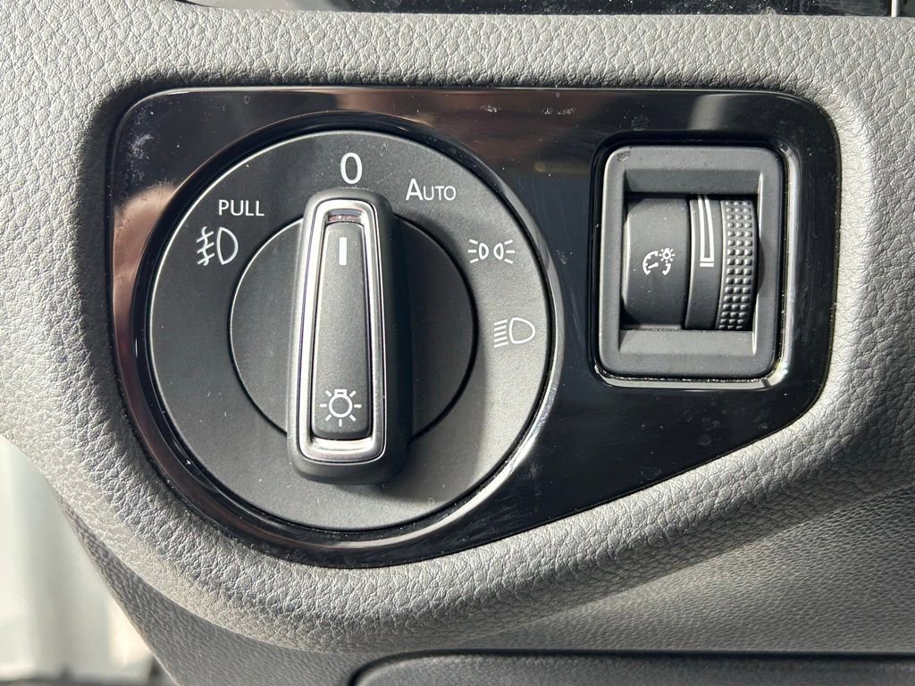 Used 2021 Volkswagen GTI S image 29