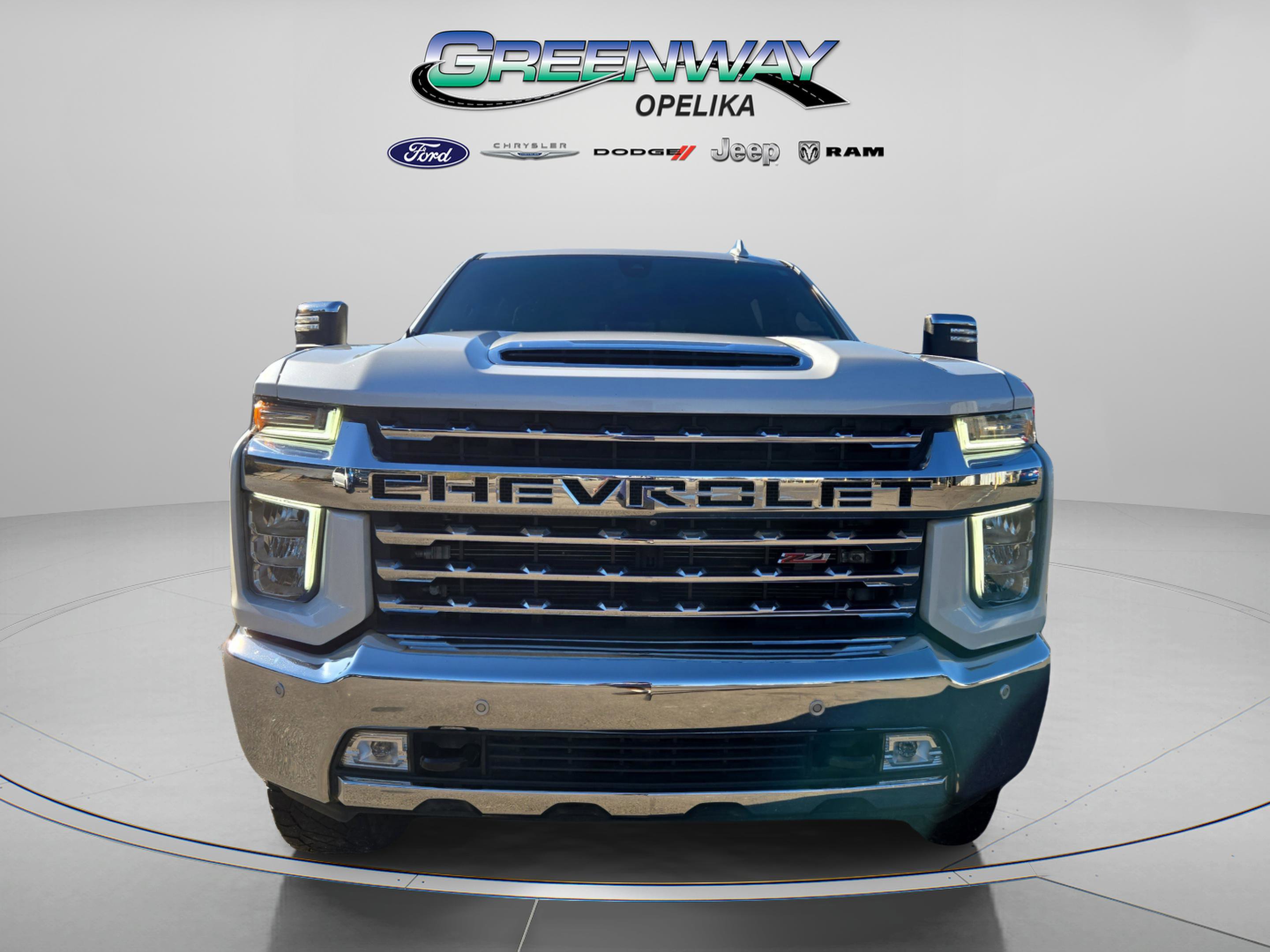 Used 2023 Chevrolet Silverado 2500 LTZ image 3