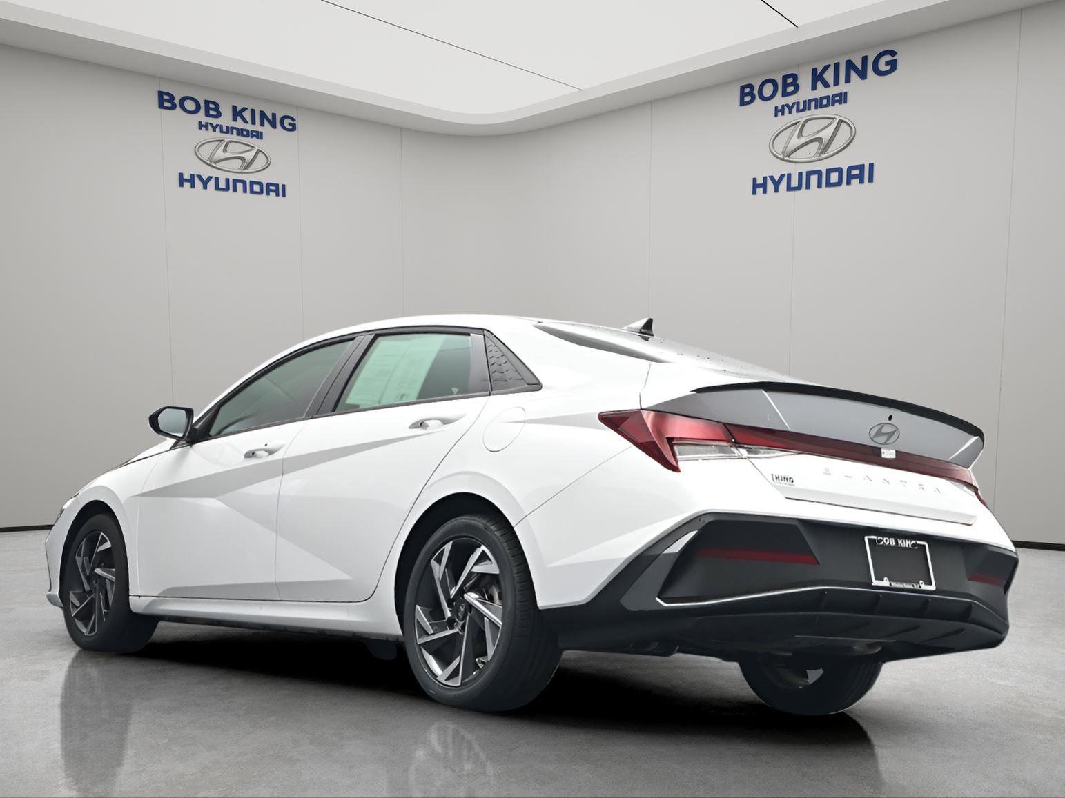 Certified 2025 Hyundai Elantra Sport image 25