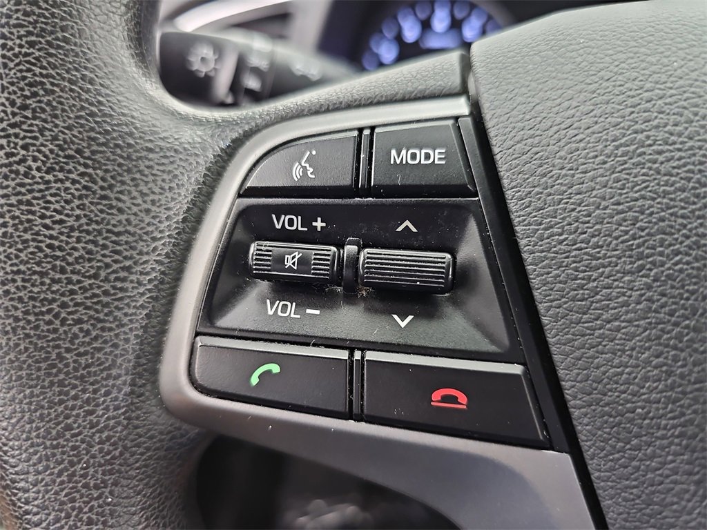 Used 2017 Hyundai Elantra SE image 23